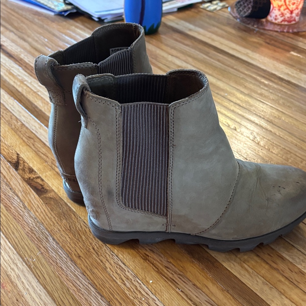 Sorel Taupe Wedge Chelsea Ankle Boots